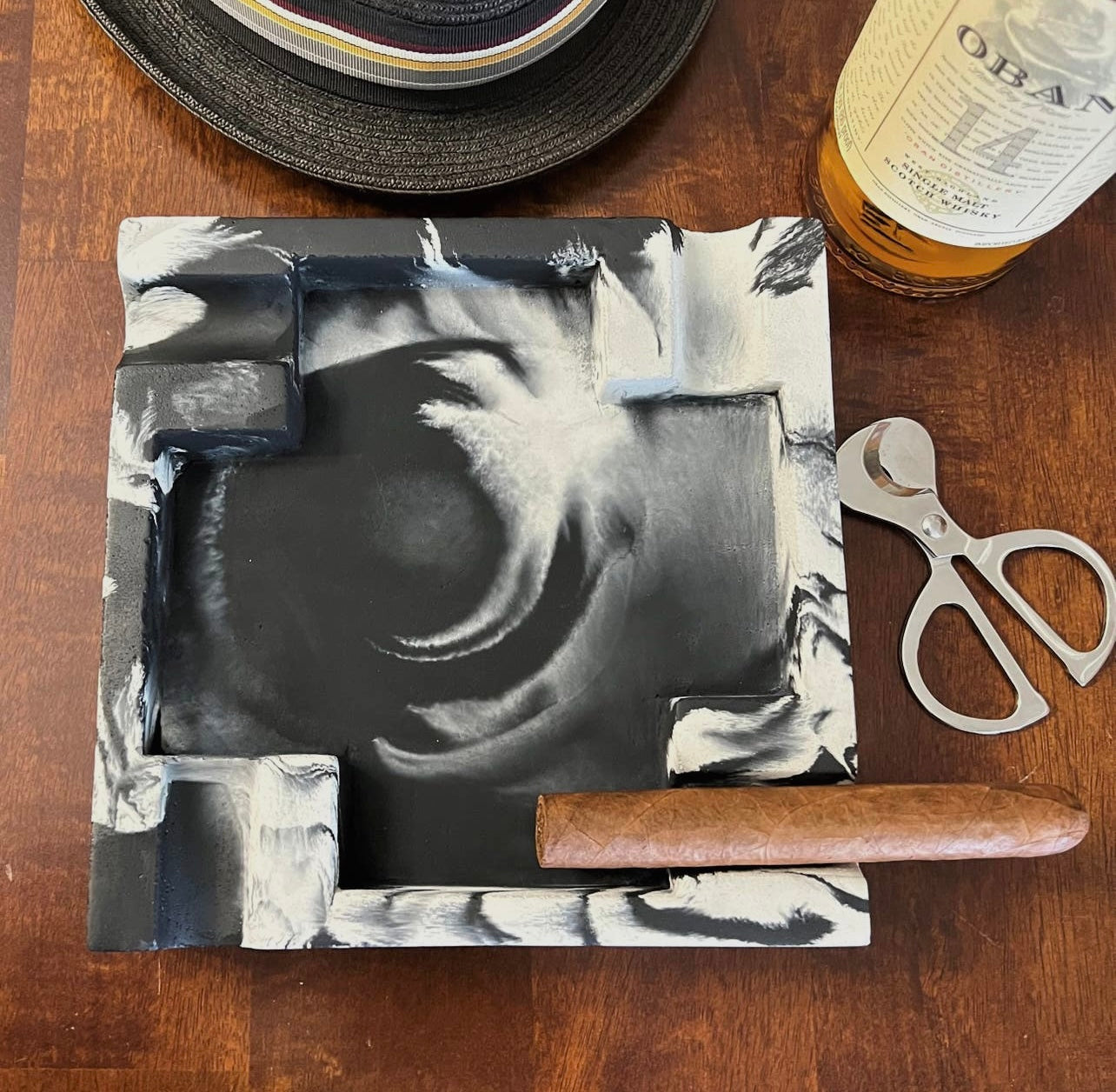 Concrete Large Cigar Ashtray - Smoke N’ Poke