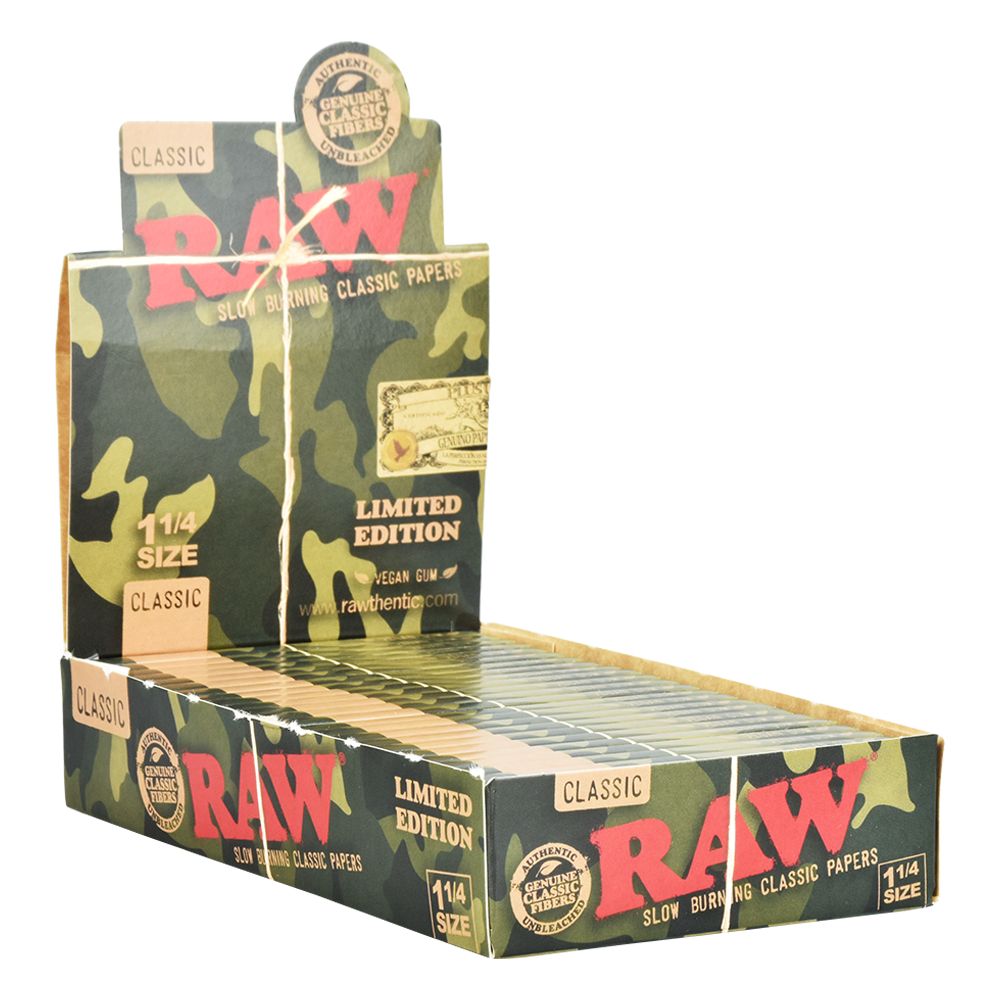 PANTALLA DE 24CT - Papeles de liar RAW Camo - Clásico / 50 piezas / 1 1/4"