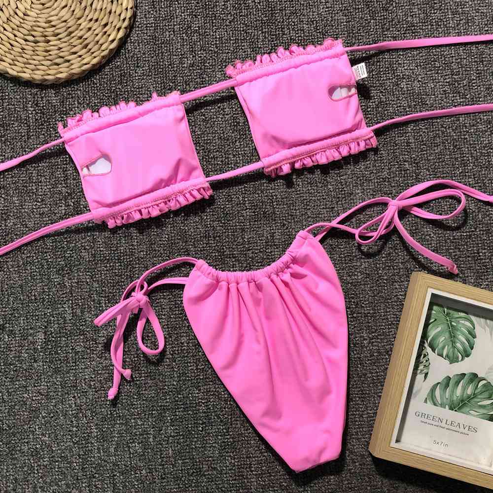 Conjunto de bikini fruncido con ribete de volantes