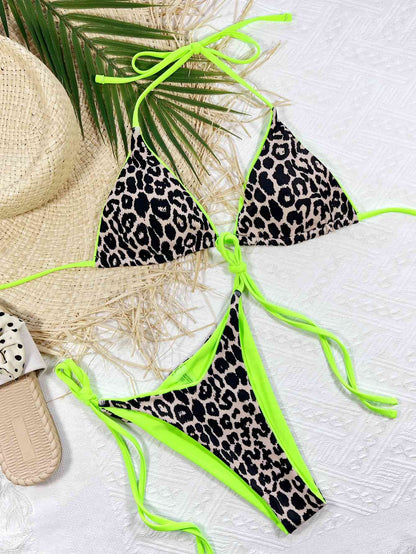 Conjunto de bikini con estampado de leopardo y cuello halter con lazo lateral